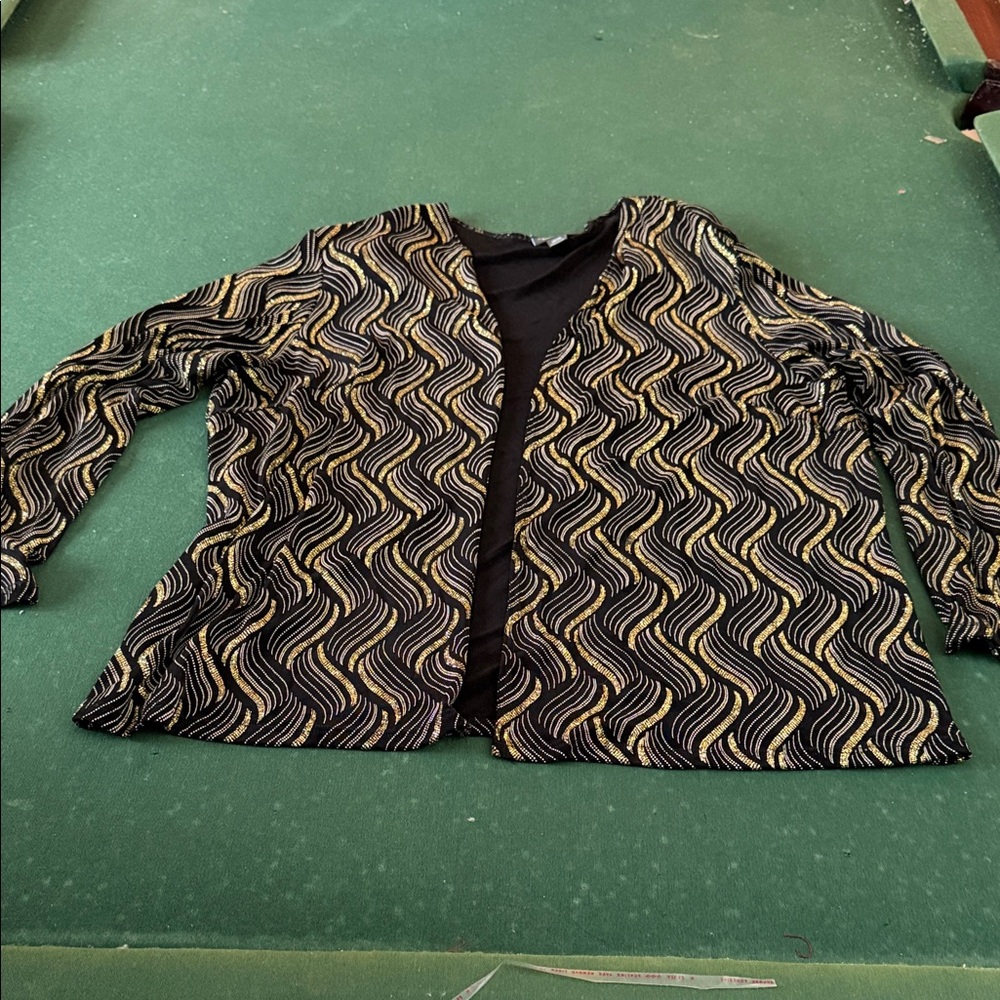 Elegant Black and‎ Gold Blazer. CAJA #1. B
